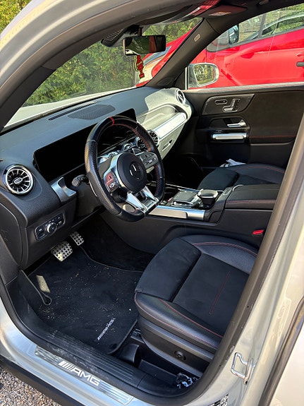 Mercedes-Benz GLB35 6 of 6
