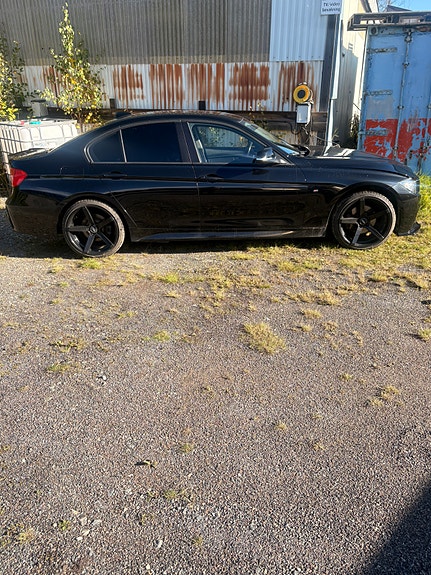BMW 320d 5 of 8