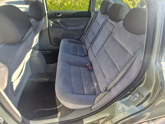 Volkswagen Passat 6 of 8