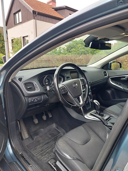 Volvo V40 4 of 5