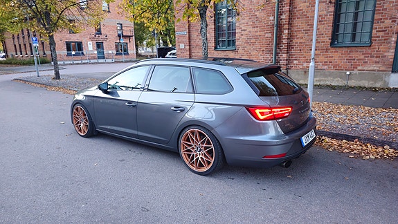 Seat Leon 4 of 5