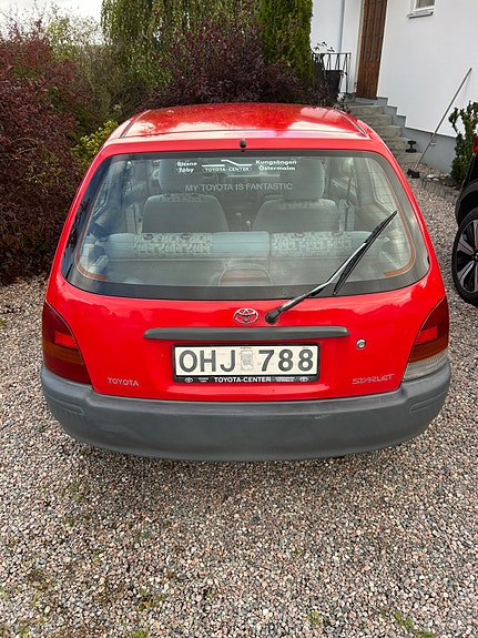 Toyota Starlet 2 of 4