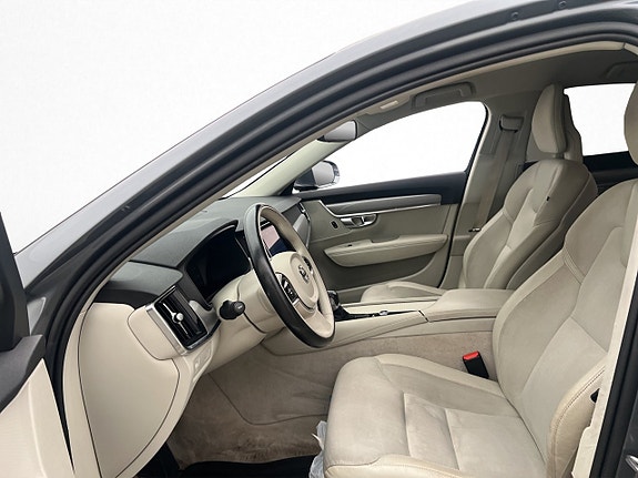 Volvo S90 10 of 30