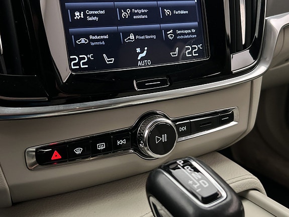 Volvo S90 23 of 30