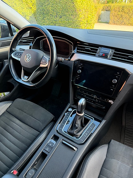 Volkswagen Passat 4 of 7