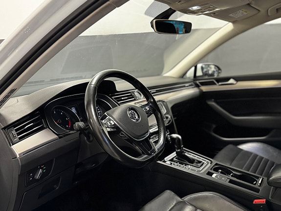 Volkswagen Passat 15 of 24