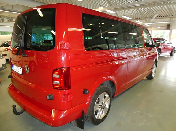 Volkswagen Caravelle 9 of 10