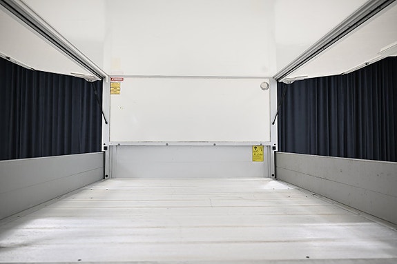 Volkswagen Transporter 8 of 30