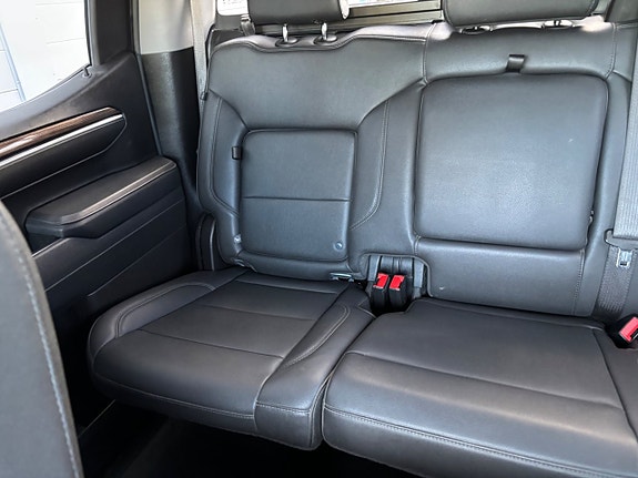 Chevrolet Silverado 1500 5 of 12