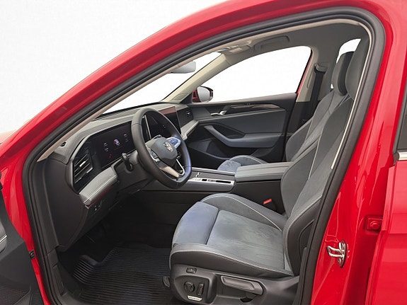 Volkswagen Passat 11 of 30