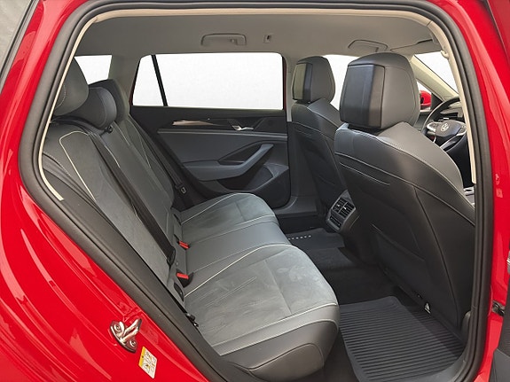 Volkswagen Passat 27 of 30