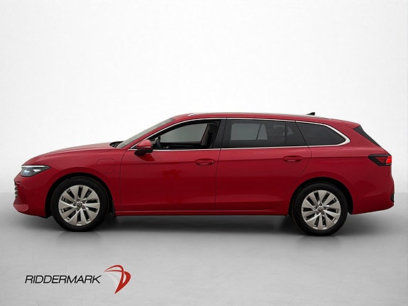 Volkswagen Passat 4 of 30