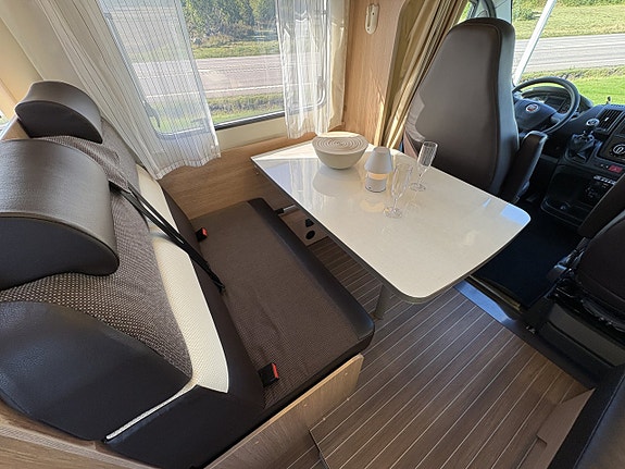 Sunlight T 67 (kamrem+service -26, taksäng, 3500kg) 8 of 19