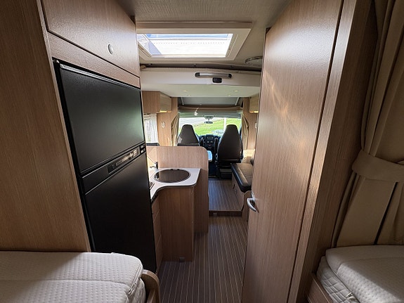 Sunlight T 67 (kamrem+service -26, taksäng, 3500kg) 18 of 19
