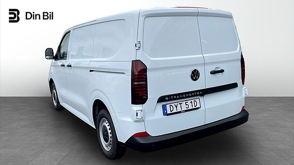 Volkswagen Transporter 3 of 15