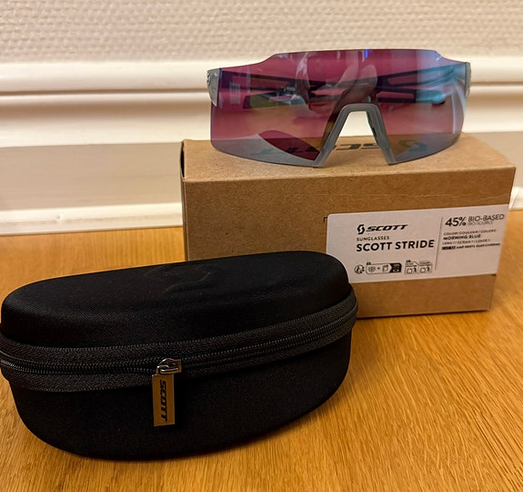 Product image 1 of 2