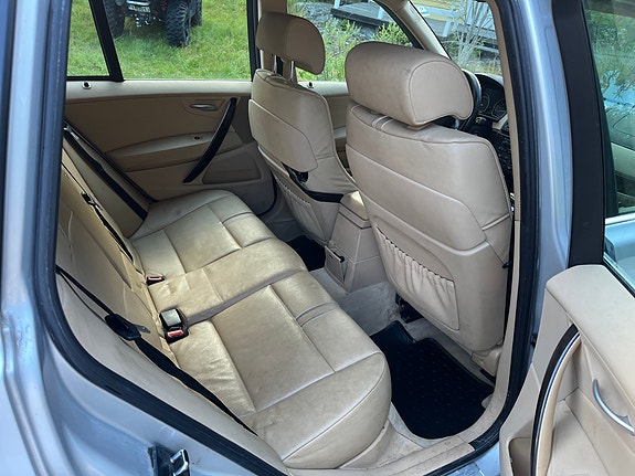 BMW X3 8 of 11