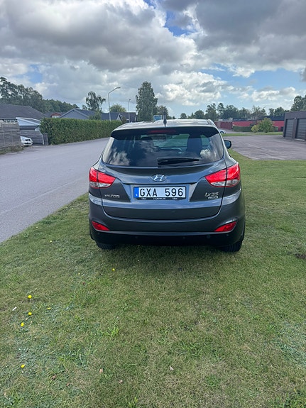 Hyundai ix35 2 of 8