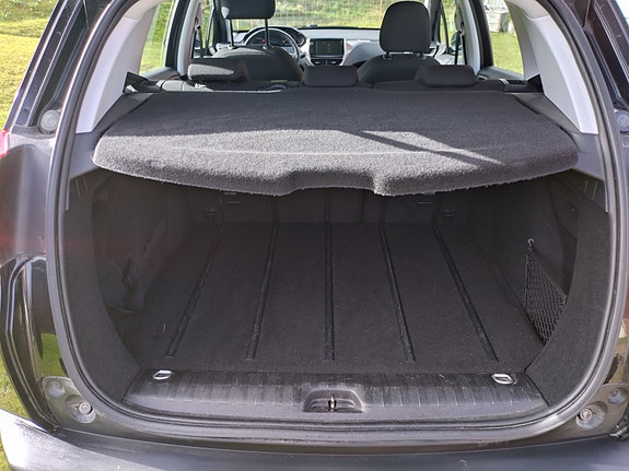 Peugeot 2008 7 of 9