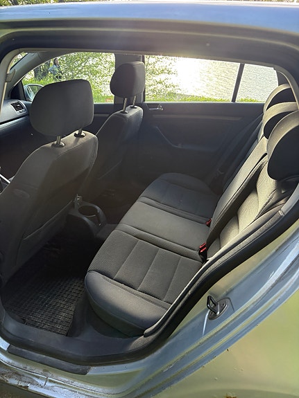 Volkswagen Golf V 9 of 10