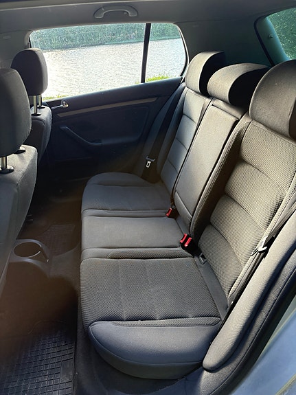 Volkswagen Golf V 8 of 10