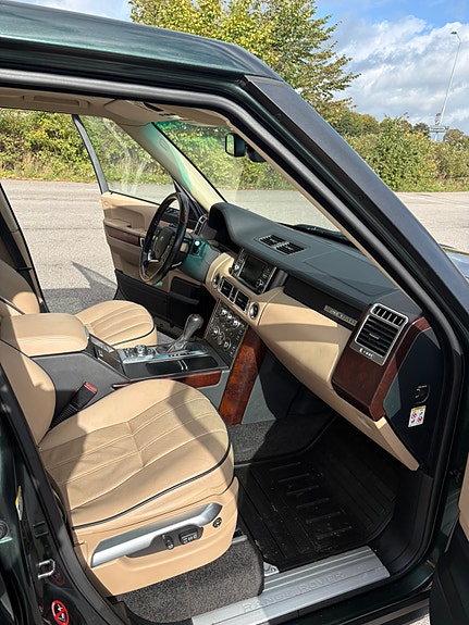 Land Rover Range Rover 14 of 17