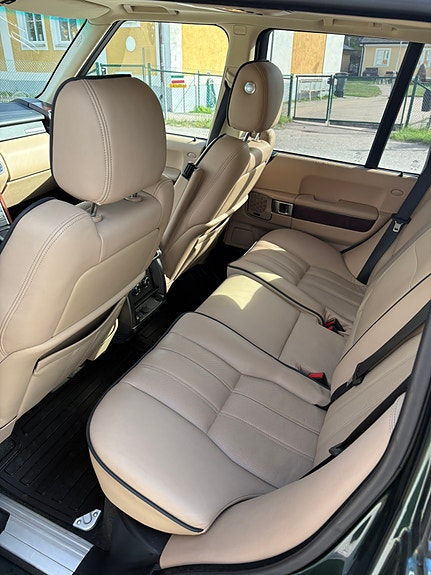 Land Rover Range Rover 17 of 17