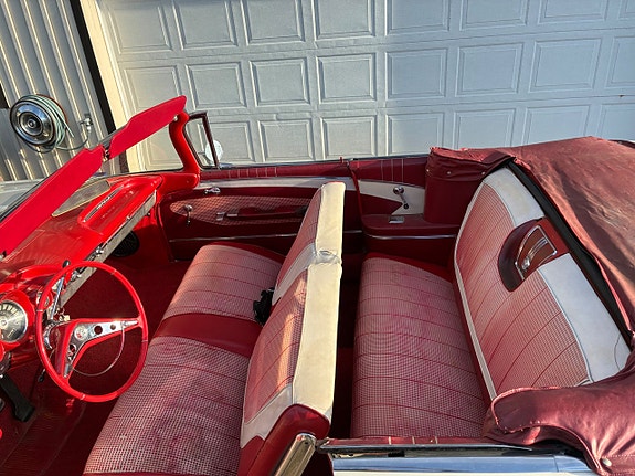 Chevrolet Impala 2 of 23