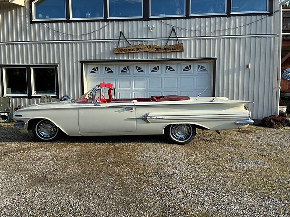 Chevrolet Impala 4 of 23