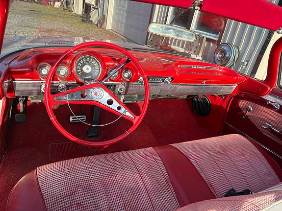 Chevrolet Impala 5 of 23