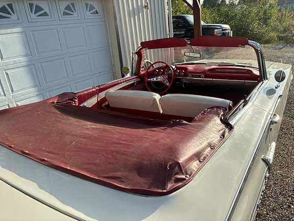 Chevrolet Impala 12 of 23