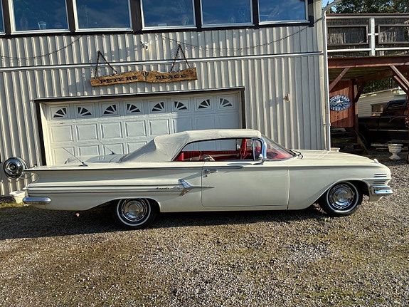 Chevrolet Impala 15 of 23
