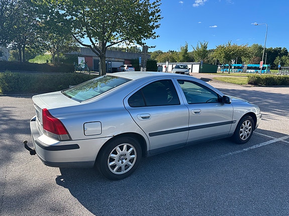 Volvo S60 3 of 9