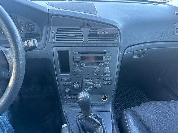 Volvo S60 8 of 9