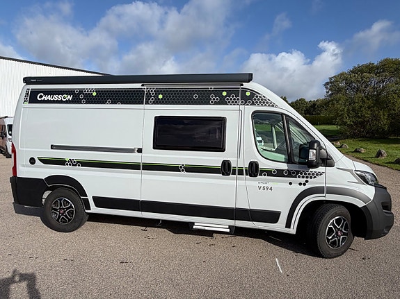 Chausson *5.99m*9-växlad automat*Dieselvärme*Solceller*Stor kyl*Dragkrok* 24 of 27