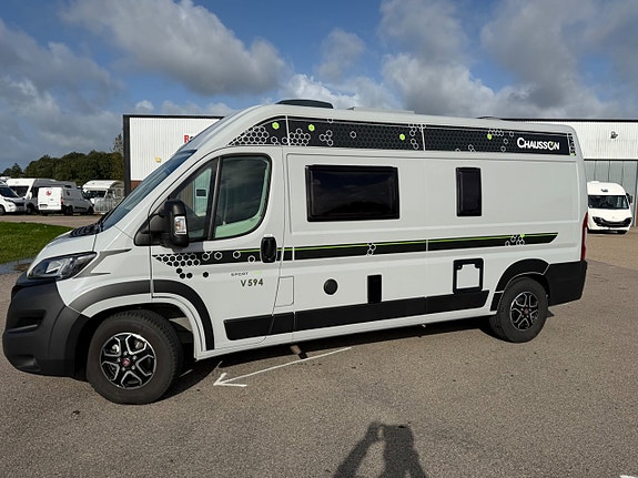 Chausson *5.99m*9-växlad automat*Dieselvärme*Solceller*Stor kyl*Dragkrok* 25 of 27