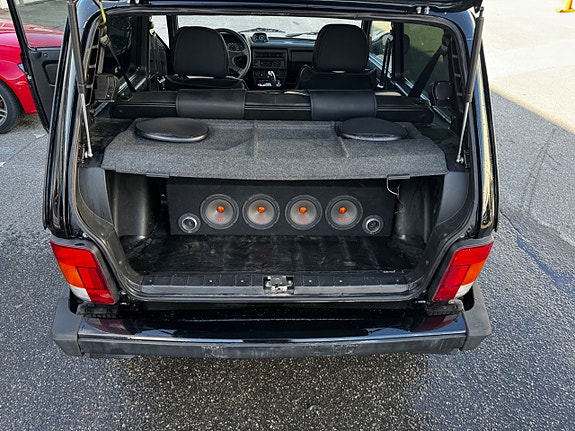 Lada Niva 18 of 21