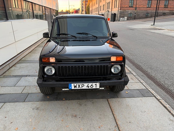 Lada Niva 2 of 29