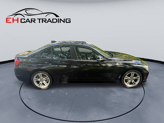 BMW 320d 2 of 12