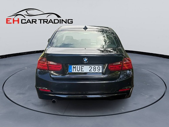 BMW 320d 4 of 12