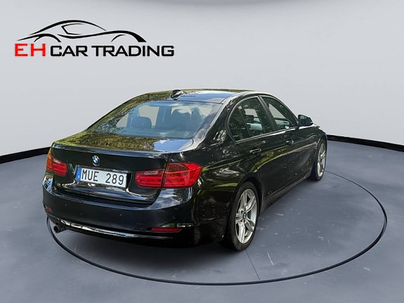 BMW 320d 3 of 12