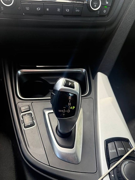 BMW 320d 11 of 12