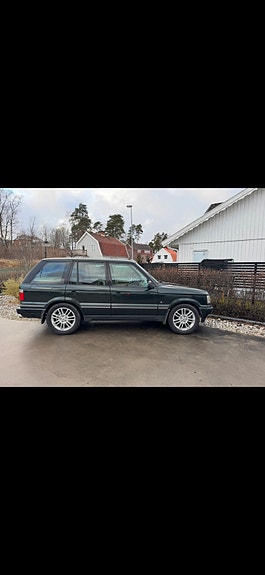 Land Rover Range Rover 2 of 7