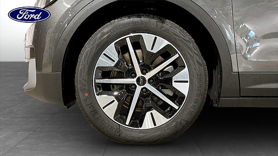 Ford Explorer 9 of 12