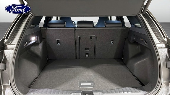 Ford Explorer 10 of 12