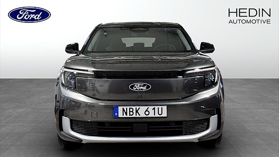 Ford Explorer 8 of 12