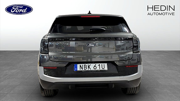 Ford Explorer 7 of 12
