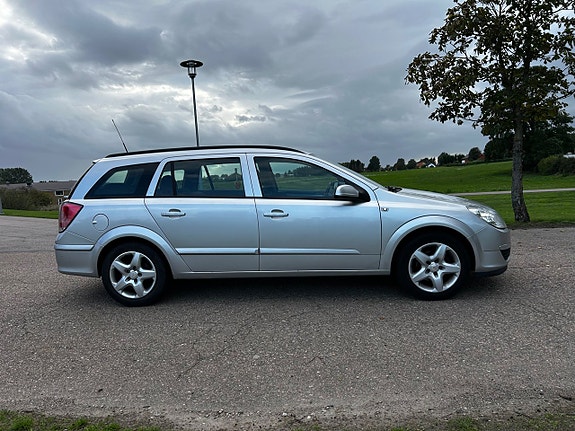 Opel Astra 4 of 8