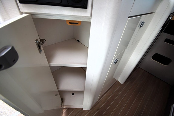 Etrusco *5.99m*8-växlad automat*Solceller*2xLithiumbatteri*Vinterpaket 10 of 23