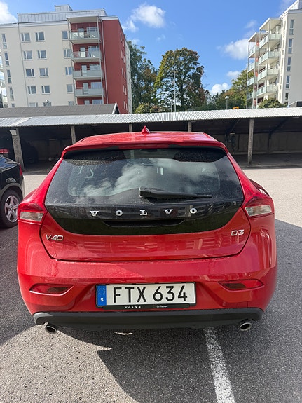 Volvo V40 4 of 11